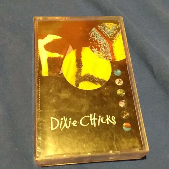 Dixie chicks cassette tested. - Picture 1 of 3